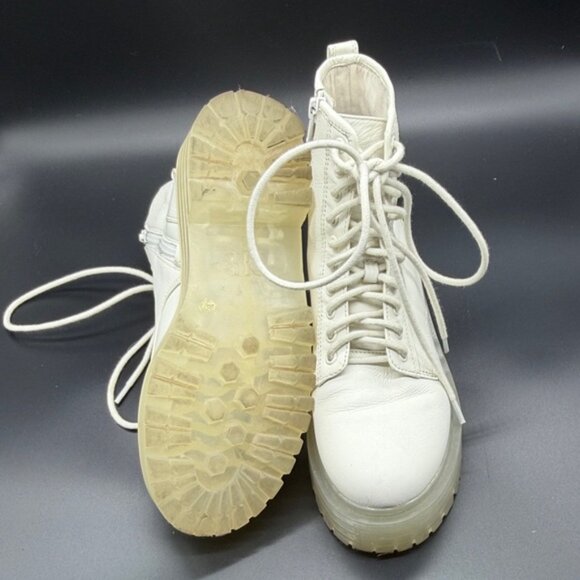 Gianni Bini White Upper Leather Ankle Boots Sole Chunky Heel Back Zipper Sz 6.5 - Picture 5 of 6